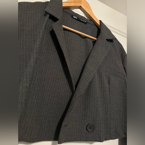 ZARA Cropped Pinstripe Shirt Blazer - Picture 7 of 8